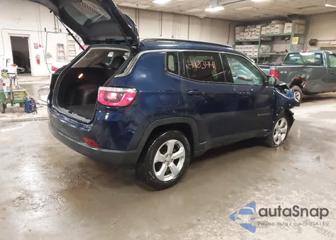 2018 Jeep Compass Latitude 4X4 из США, поврежденный, VIN 3C4NJDBB1JT223371